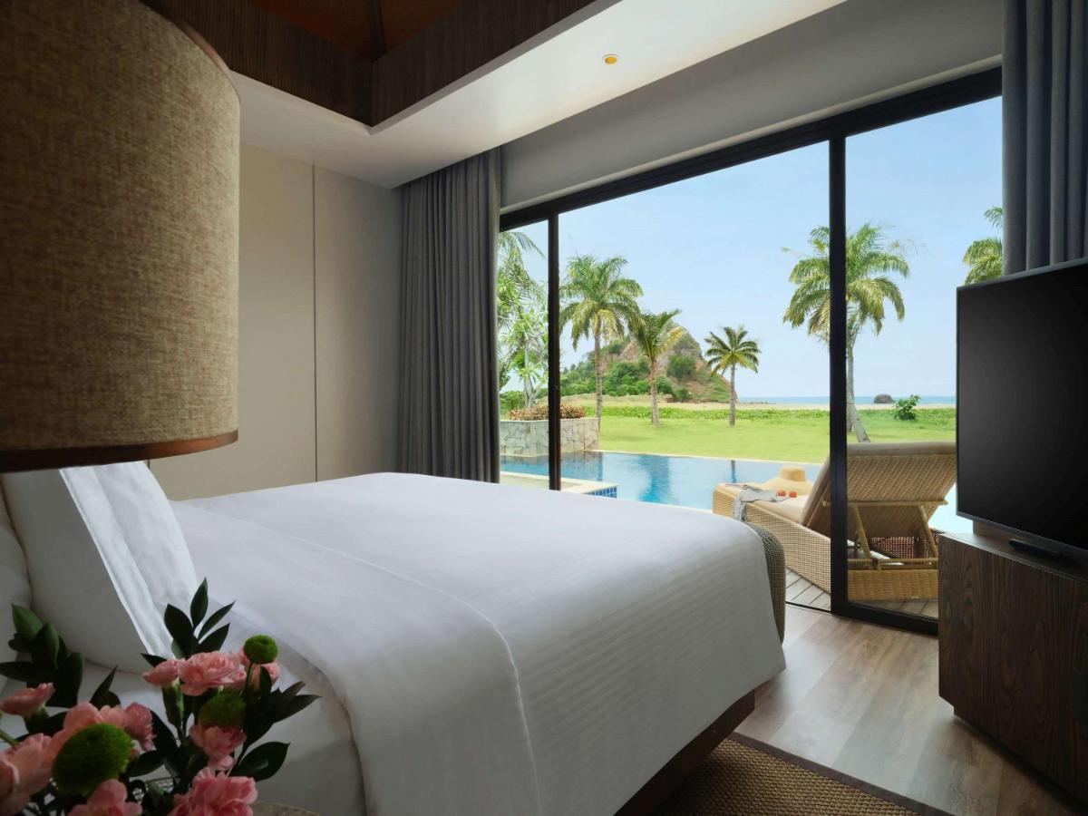 Pullman Lombok Merujani Mandalika Beach Resort Kuta  Kültér fotó