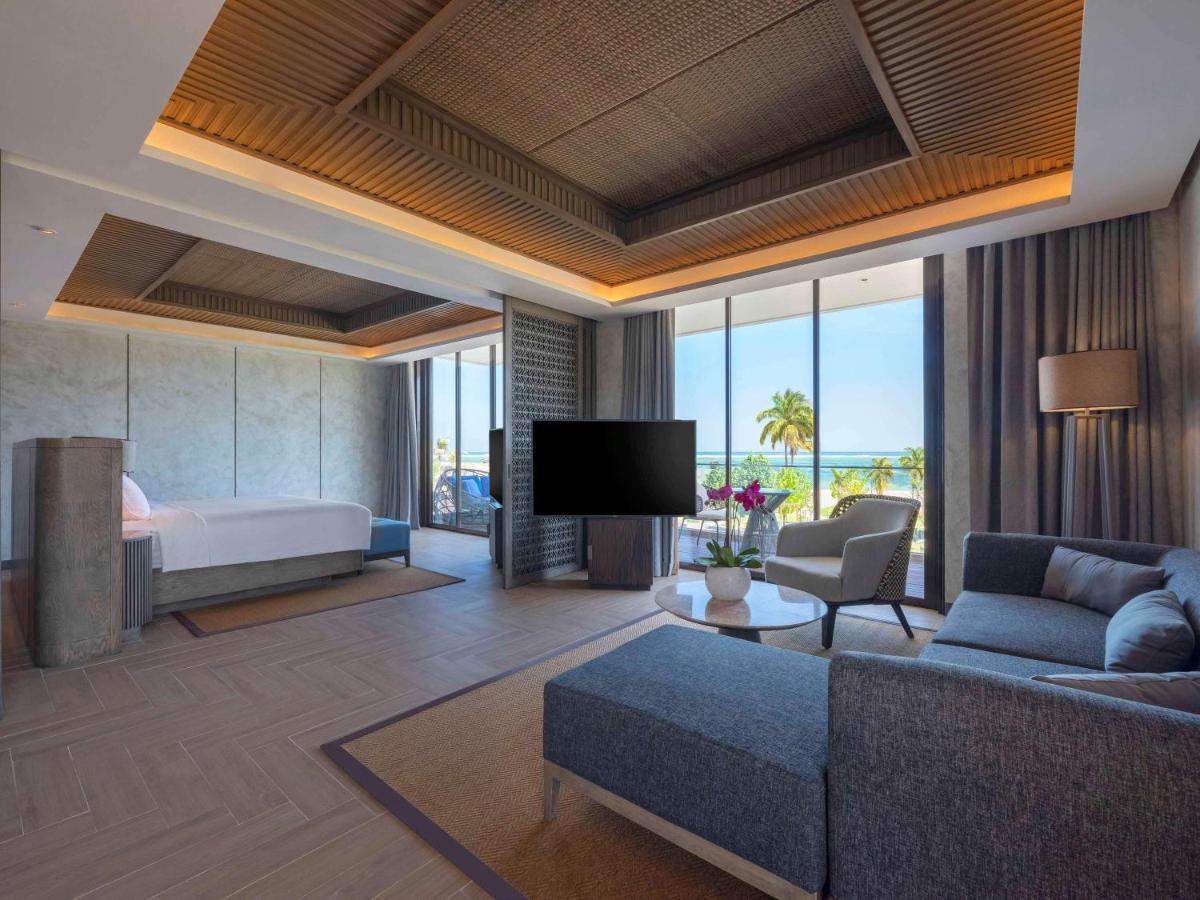 Pullman Lombok Merujani Mandalika Beach Resort Kuta  Kültér fotó