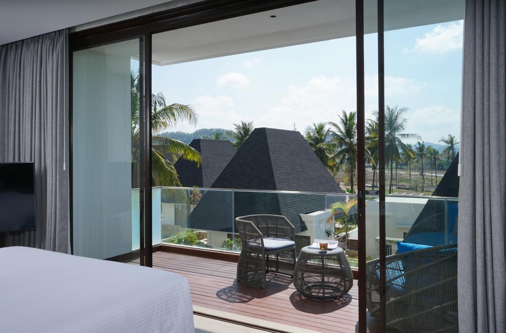 Pullman Lombok Merujani Mandalika Beach Resort Kuta  Kültér fotó
